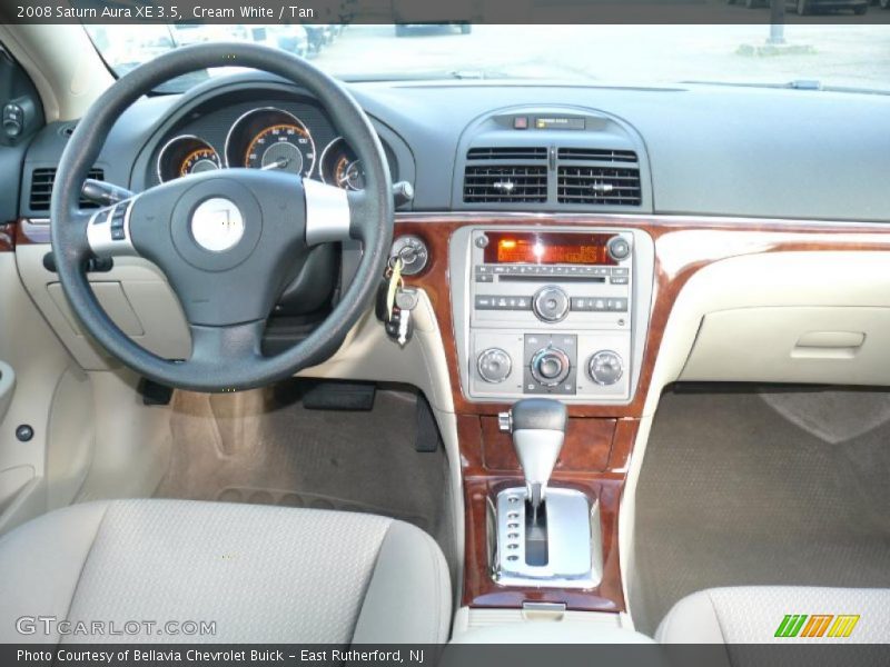 Cream White / Tan 2008 Saturn Aura XE 3.5