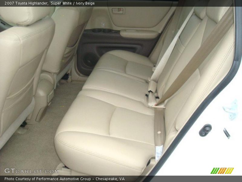 Super White / Ivory Beige 2007 Toyota Highlander