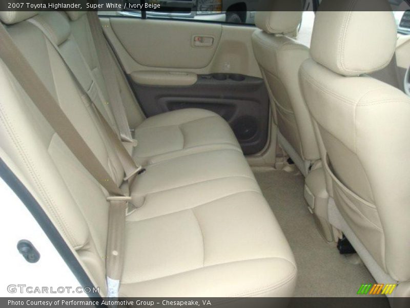 Super White / Ivory Beige 2007 Toyota Highlander