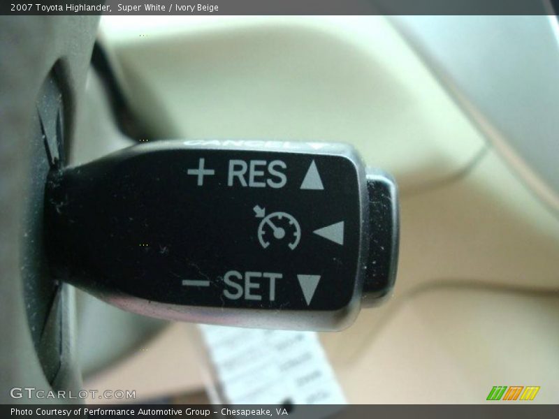 Super White / Ivory Beige 2007 Toyota Highlander