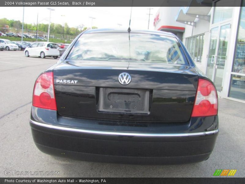 Black / Beige 2004 Volkswagen Passat GLS Sedan