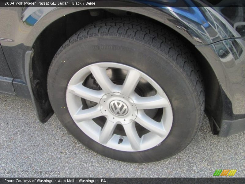 Black / Beige 2004 Volkswagen Passat GLS Sedan