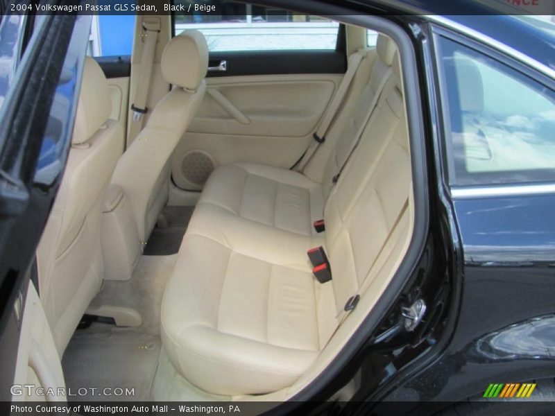 Black / Beige 2004 Volkswagen Passat GLS Sedan