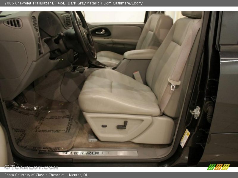 Dark Gray Metallic / Light Cashmere/Ebony 2006 Chevrolet TrailBlazer LT 4x4