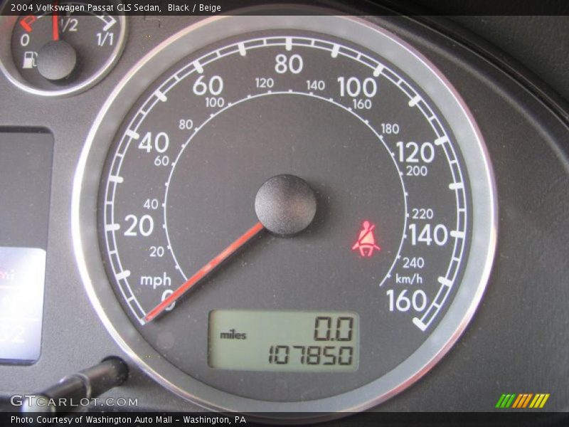 Black / Beige 2004 Volkswagen Passat GLS Sedan