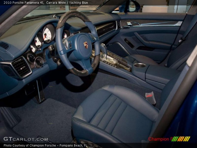Carrara White / Yachting Blue 2010 Porsche Panamera 4S