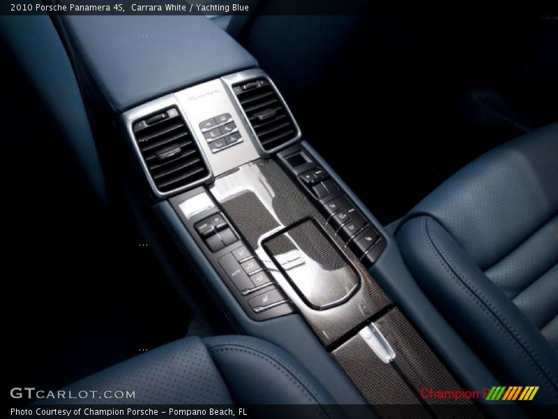 Carrara White / Yachting Blue 2010 Porsche Panamera 4S
