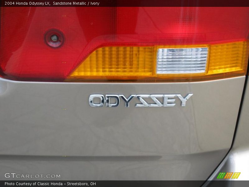 Sandstone Metallic / Ivory 2004 Honda Odyssey LX