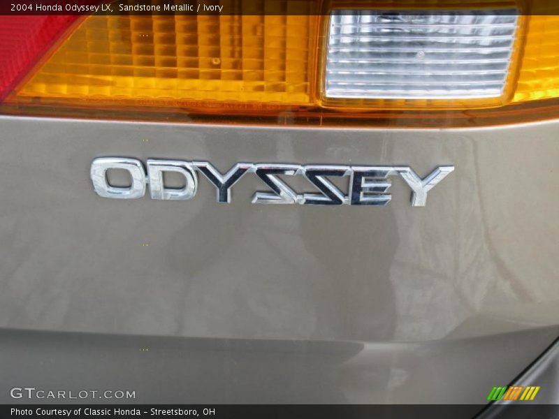 Sandstone Metallic / Ivory 2004 Honda Odyssey LX