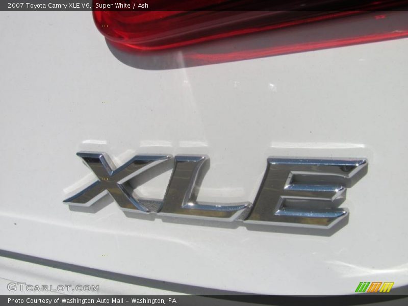 Super White / Ash 2007 Toyota Camry XLE V6