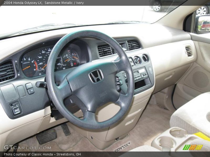 Sandstone Metallic / Ivory 2004 Honda Odyssey LX