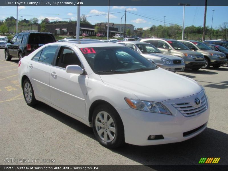 Super White / Ash 2007 Toyota Camry XLE V6