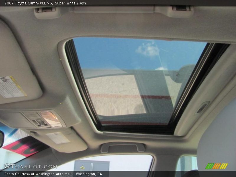 Super White / Ash 2007 Toyota Camry XLE V6