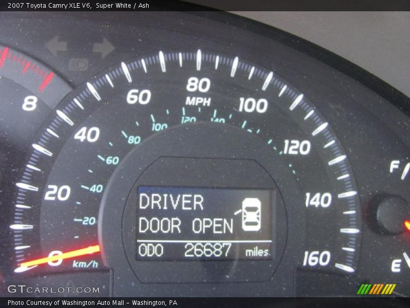 Super White / Ash 2007 Toyota Camry XLE V6