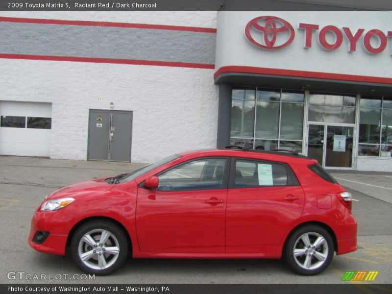 Radiant Red / Dark Charcoal 2009 Toyota Matrix S