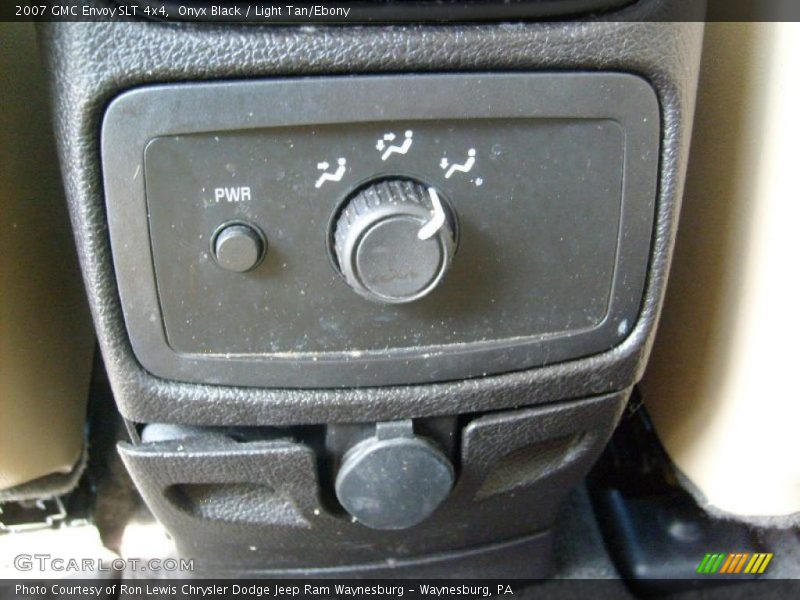 Onyx Black / Light Tan/Ebony 2007 GMC Envoy SLT 4x4