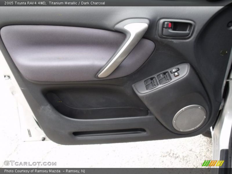 Titanium Metallic / Dark Charcoal 2005 Toyota RAV4 4WD