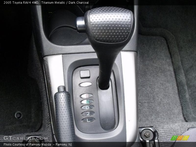 Titanium Metallic / Dark Charcoal 2005 Toyota RAV4 4WD