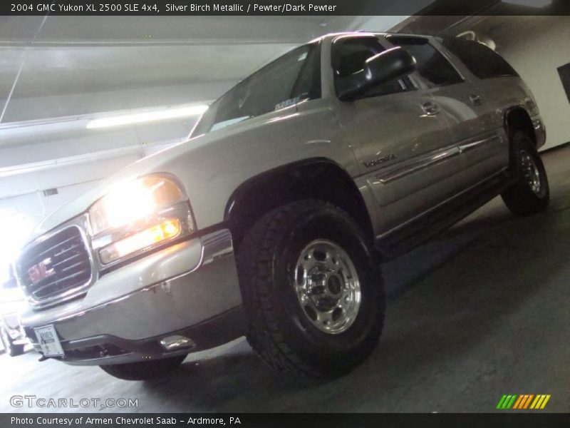 Silver Birch Metallic / Pewter/Dark Pewter 2004 GMC Yukon XL 2500 SLE 4x4
