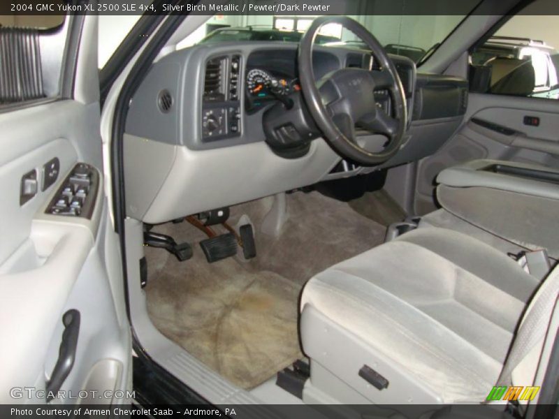 Silver Birch Metallic / Pewter/Dark Pewter 2004 GMC Yukon XL 2500 SLE 4x4