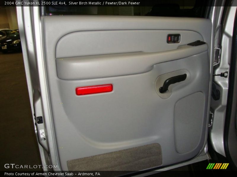 Silver Birch Metallic / Pewter/Dark Pewter 2004 GMC Yukon XL 2500 SLE 4x4
