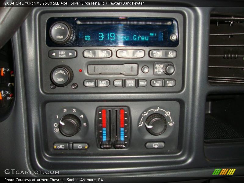 Silver Birch Metallic / Pewter/Dark Pewter 2004 GMC Yukon XL 2500 SLE 4x4