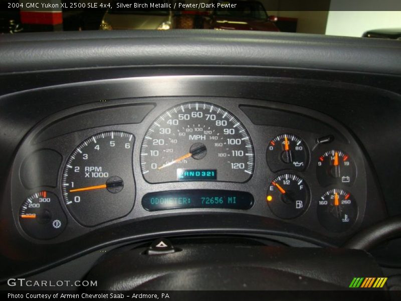Silver Birch Metallic / Pewter/Dark Pewter 2004 GMC Yukon XL 2500 SLE 4x4
