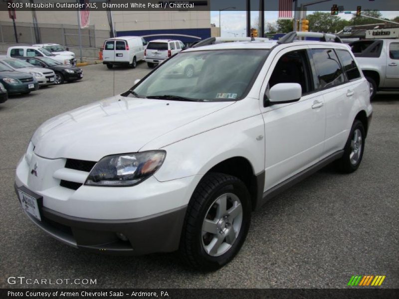 Diamond White Pearl / Charcoal 2003 Mitsubishi Outlander XLS