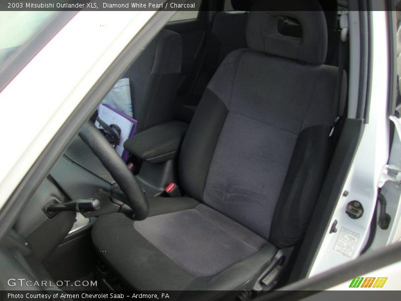 Diamond White Pearl / Charcoal 2003 Mitsubishi Outlander XLS