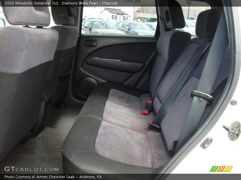 Diamond White Pearl / Charcoal 2003 Mitsubishi Outlander XLS