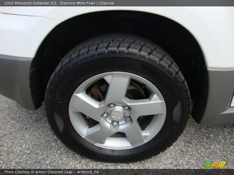 Diamond White Pearl / Charcoal 2003 Mitsubishi Outlander XLS