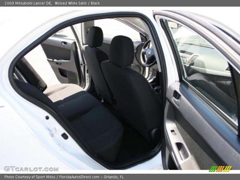 Wicked White Satin / Black 2009 Mitsubishi Lancer DE