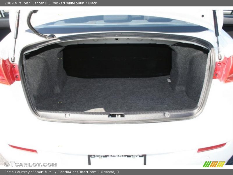 Wicked White Satin / Black 2009 Mitsubishi Lancer DE