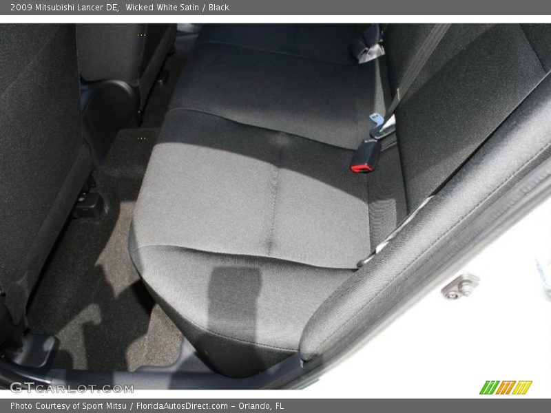 Wicked White Satin / Black 2009 Mitsubishi Lancer DE