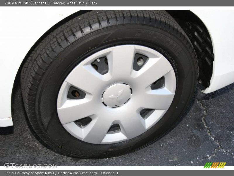 Wicked White Satin / Black 2009 Mitsubishi Lancer DE