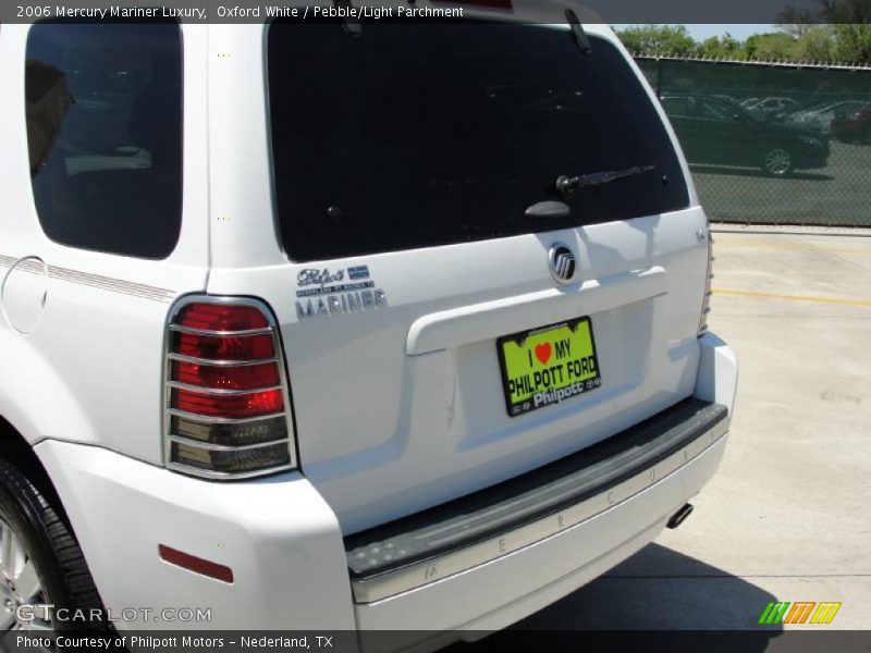 Oxford White / Pebble/Light Parchment 2006 Mercury Mariner Luxury