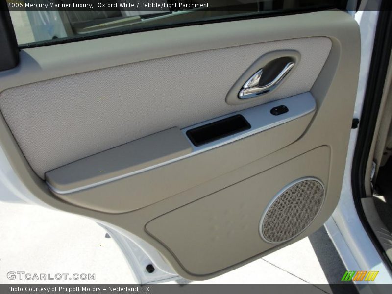 Oxford White / Pebble/Light Parchment 2006 Mercury Mariner Luxury