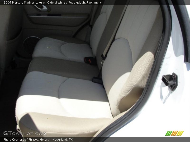 Oxford White / Pebble/Light Parchment 2006 Mercury Mariner Luxury