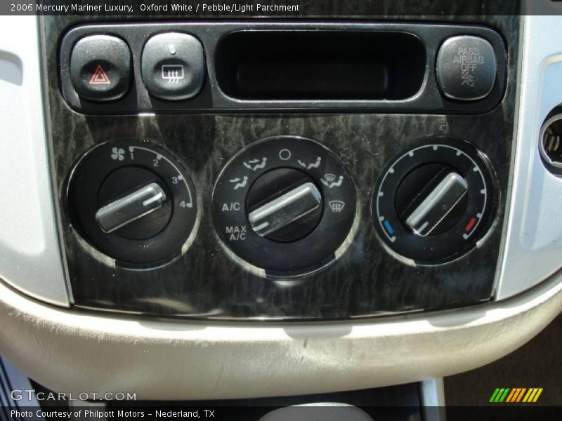 Oxford White / Pebble/Light Parchment 2006 Mercury Mariner Luxury