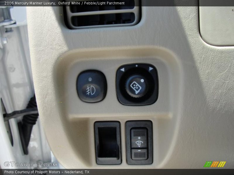 Oxford White / Pebble/Light Parchment 2006 Mercury Mariner Luxury