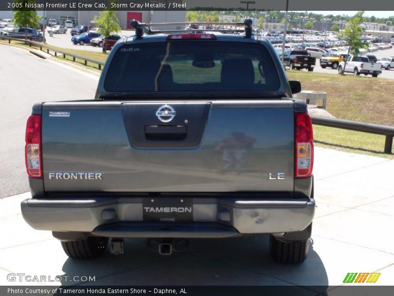 Storm Gray Metallic / Steel 2005 Nissan Frontier LE Crew Cab