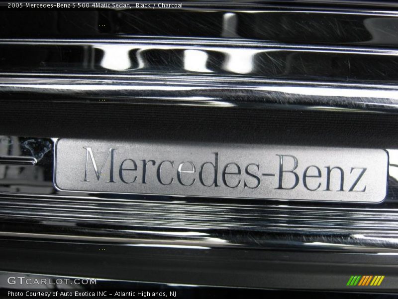 Black / Charcoal 2005 Mercedes-Benz S 500 4Matic Sedan