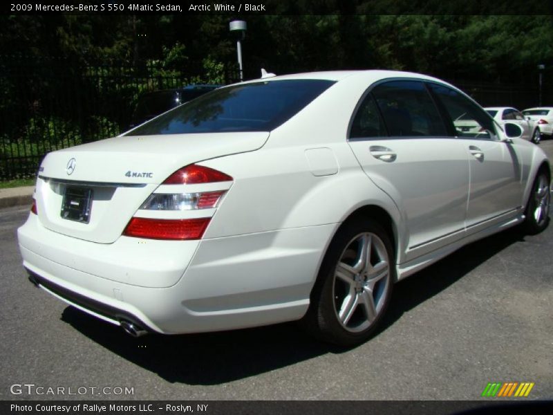Arctic White / Black 2009 Mercedes-Benz S 550 4Matic Sedan