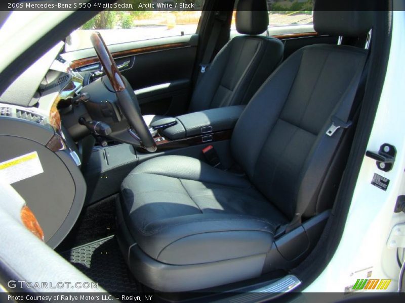 Arctic White / Black 2009 Mercedes-Benz S 550 4Matic Sedan