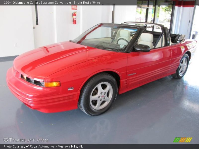 Bright Red / White 1994 Oldsmobile Cutlass Supreme Convertible