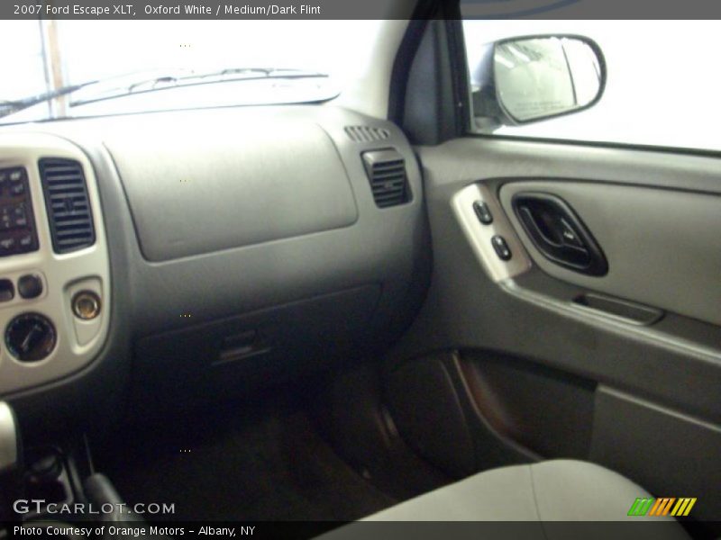 Oxford White / Medium/Dark Flint 2007 Ford Escape XLT