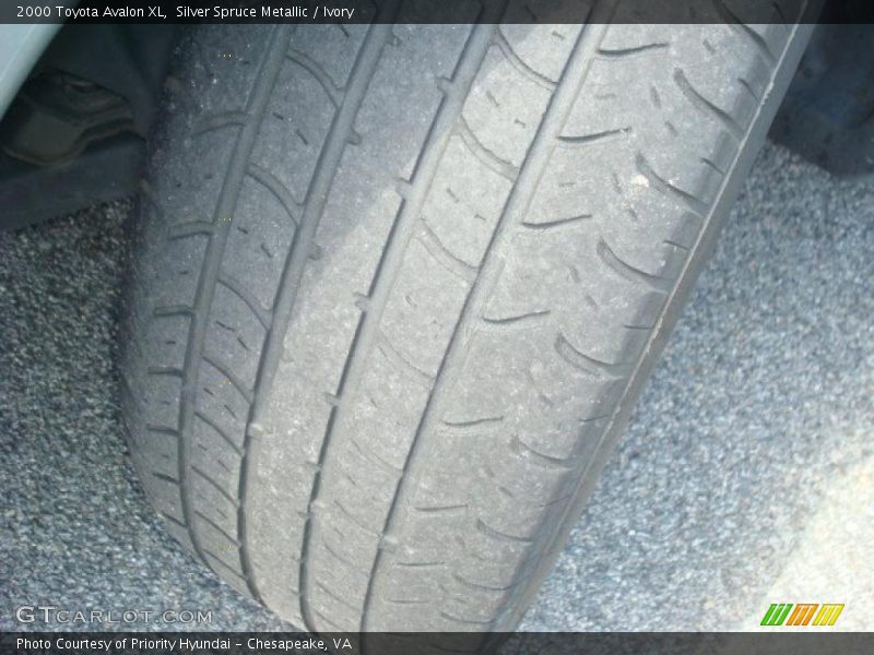 Silver Spruce Metallic / Ivory 2000 Toyota Avalon XL