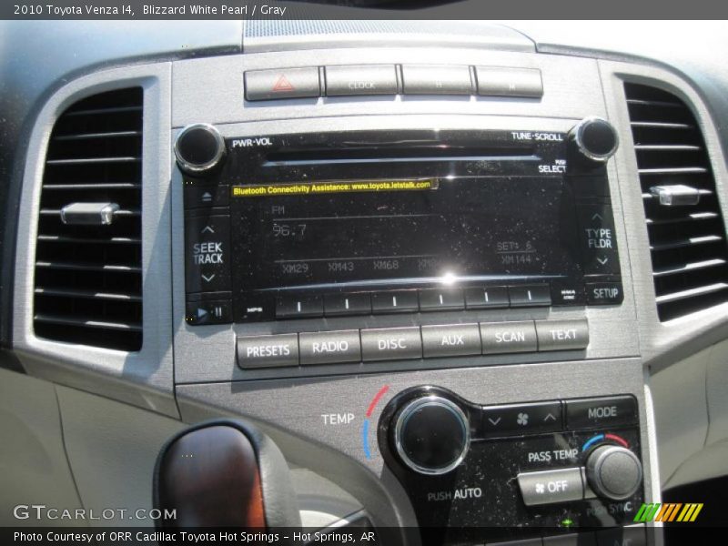 Blizzard White Pearl / Gray 2010 Toyota Venza I4