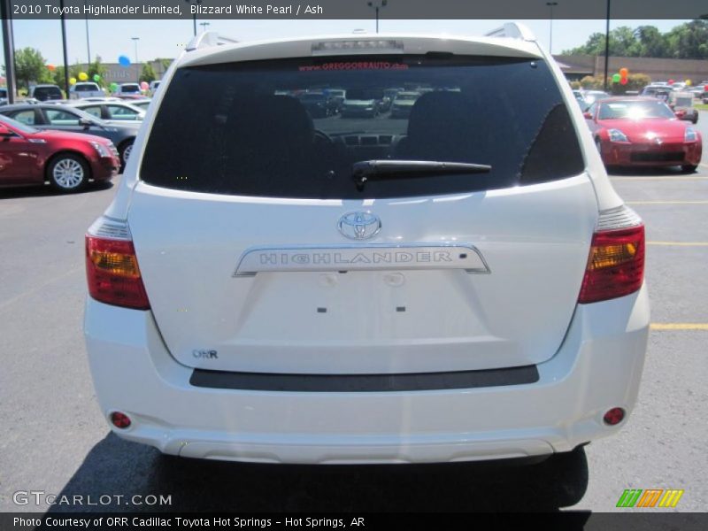 Blizzard White Pearl / Ash 2010 Toyota Highlander Limited