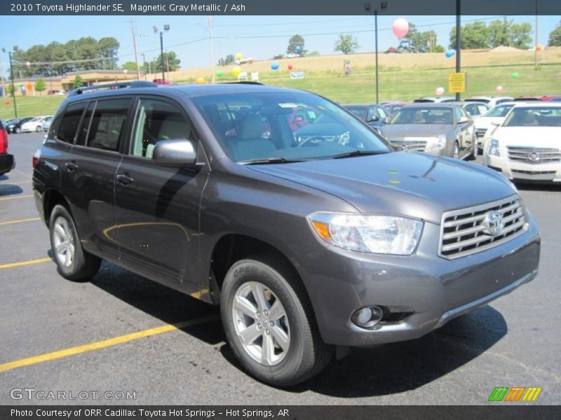 Magnetic Gray Metallic / Ash 2010 Toyota Highlander SE